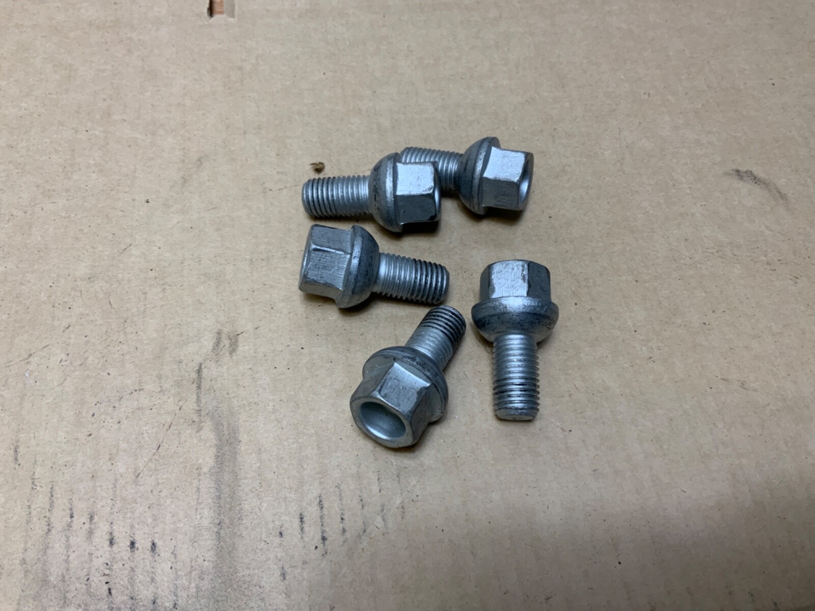 MERCEDES CLK W209, CLASS W203,SLK SPARE WHEEL NUTS SCREW BOLT SET