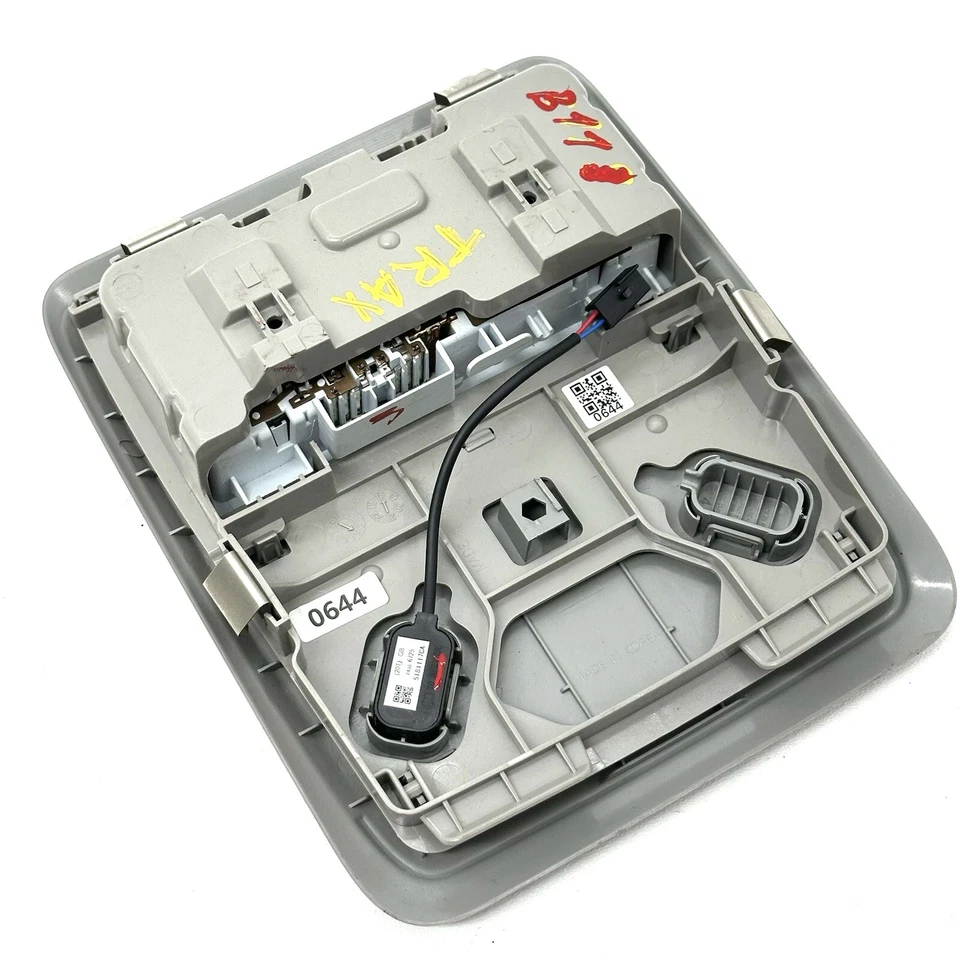 2017 - 2020 BUICK ENCORE FRONT UPPER ROOF OVERHEAD DOME READING LIGHT LAMP OEM - Image 4 of 4