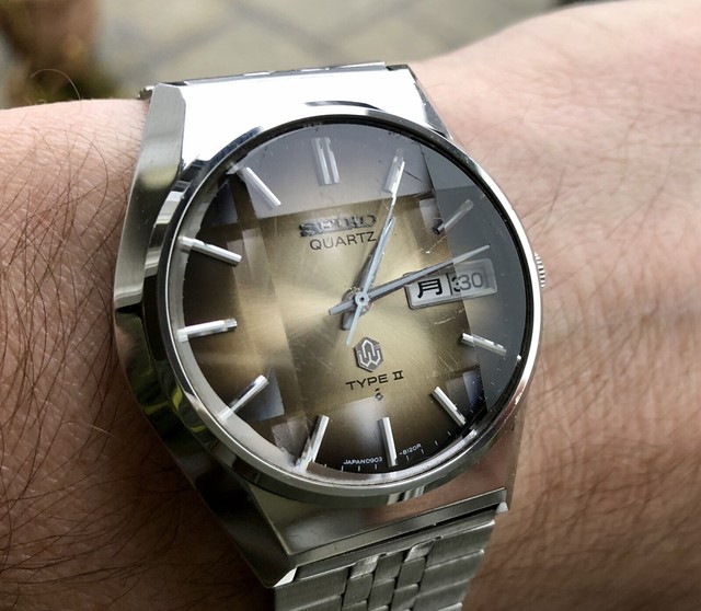 Near MINT Vintage Seiko Quartz Type II 7546 Champagne Dial January 1978