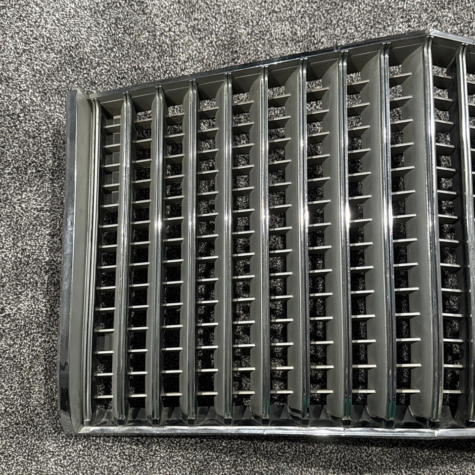 1974 Buick Riviera решетка б/у передний центральный гриль винтажный - Изображение 3 из 4