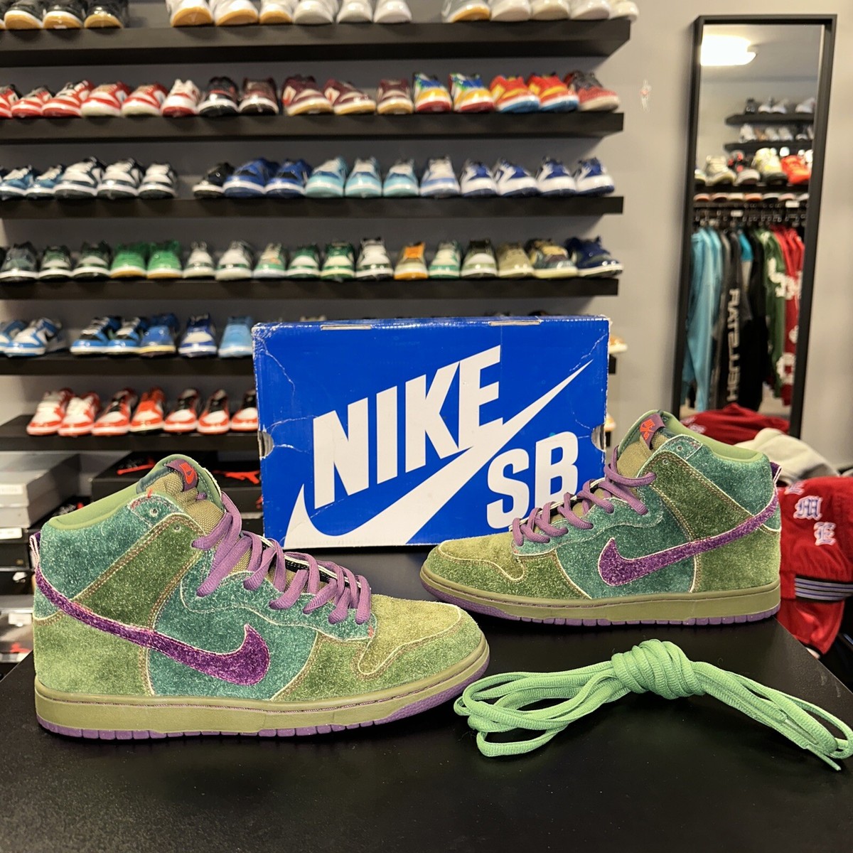 100% AUTHENTIC DS 313171-300 Nike Dunk High Premium SB Skunk 100% AUTHENTIC DS 313171-300 Nike Dunk High Premium SB Skunk
