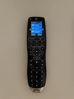 Logitech Harmony One Universalfernbedienung   Top Zustand & inkl. Ladestation