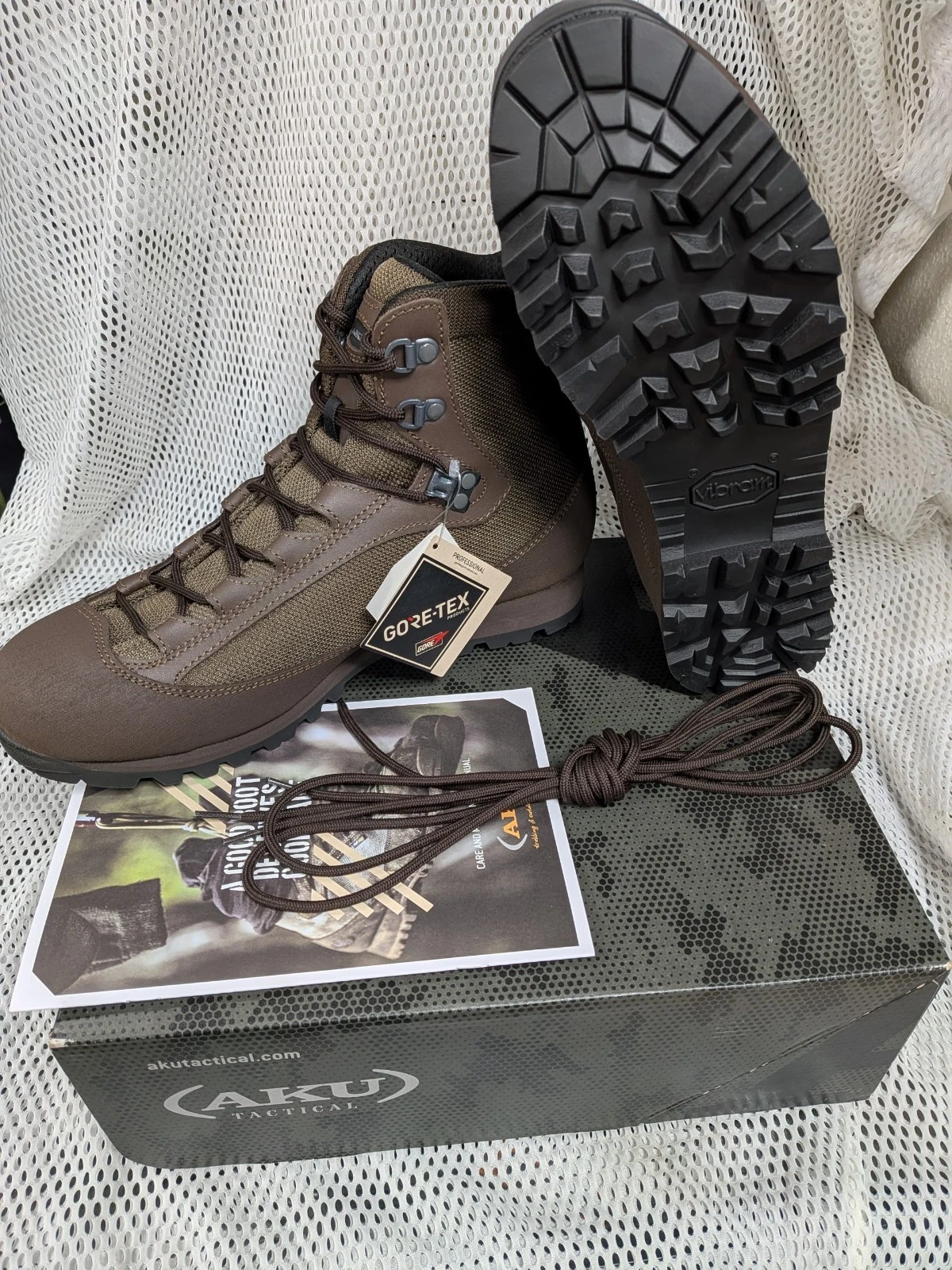 AKU BOOTS High Liability Goretex Combat Hiking Camping Black & Brown
Opens in a new window or tab