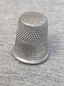 Metal Sewing Thimble Size 10 Star Mark Textured Dimpled Top Silver Tone Notions