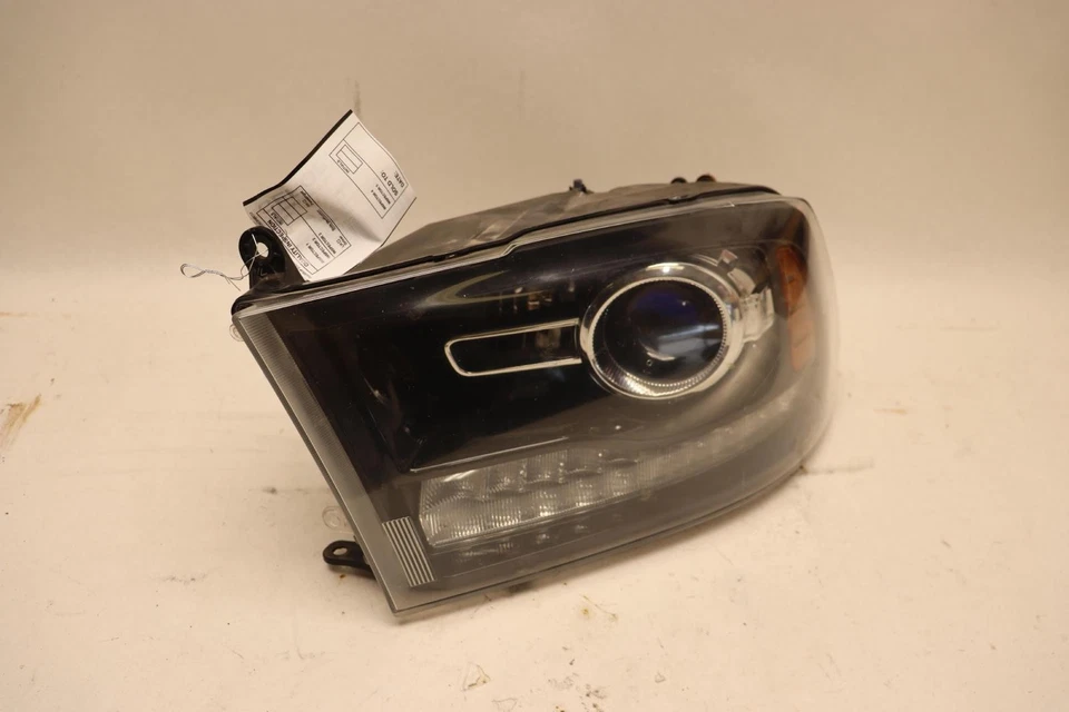 2015-2024 DODGE RAM 1500 ПЕРЕДНЯЯ ЛЕВАЯ ФАРА СО СТОРОНЫ ВОДИТЕЛЯ ПРОЖЕКТОР ГАЛОГЕННЫЕ ОТ ОРИГИНАЛЬНОГО ПРОИЗВОДИТЕЛЯ - Изображение 2 из 4