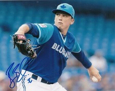 RYAN BORUCKI  TORONTO BLUE JAYS   ACTION SIGNED 8x10
