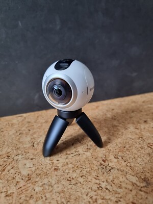 SAMSUNG Gear 360 ° Kamera Weiß SM-C200 