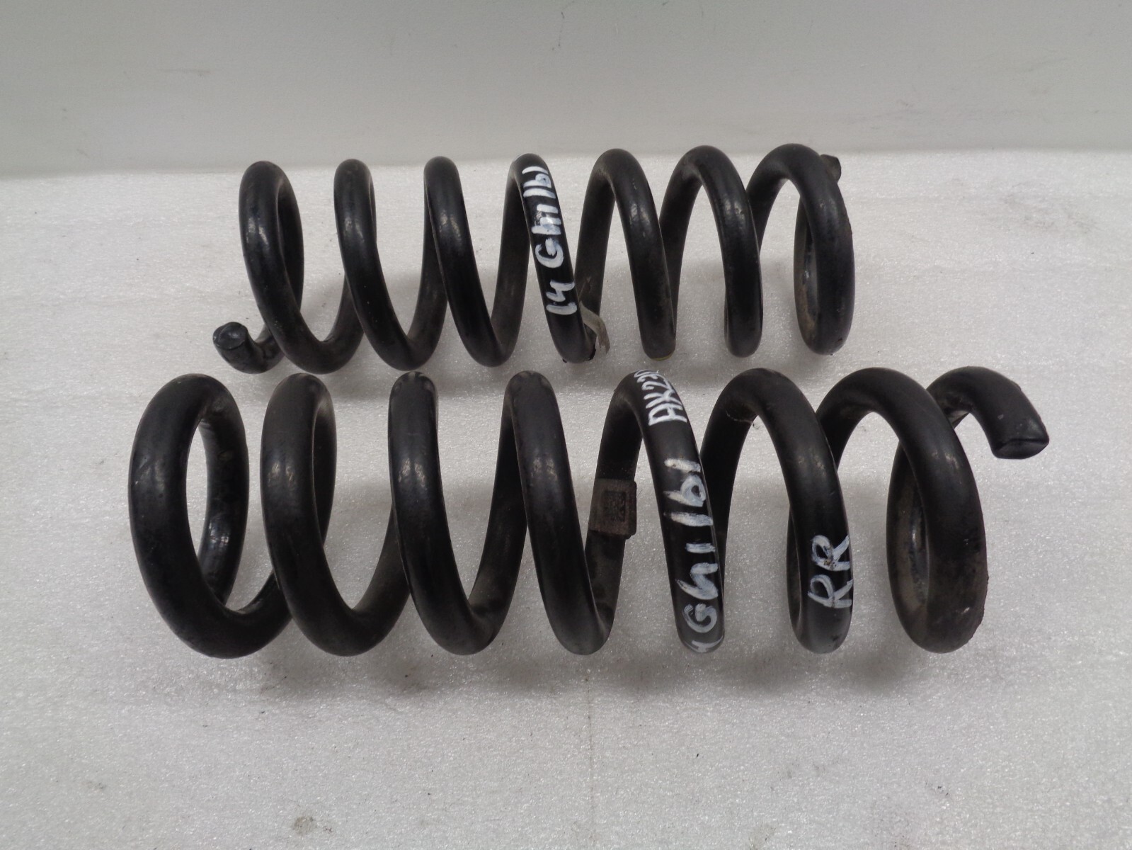 14-17 Maserati Ghibli Rear Left & Right Suspension Coil Spring Set OEM AK2308273