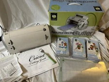 12" Personal Cutter Cricut Expression Provo Craft With Box New Shape Cartridges
