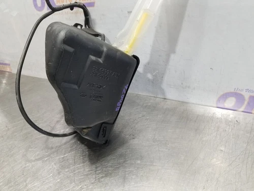 99 1999 CHEVY TAHOE WINDSHIELD WASH JUG RESERVOIR - Picture 8 of 12