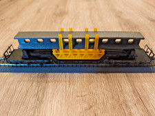 Modifizierter Tiefladewagen 4617 mit Ladegut h0 Stahlträger