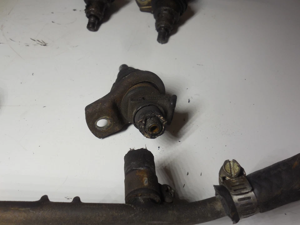 Juego de inyectores de combustible 0280150036 72-75 Mercedes Benz R107 450SL Volvo Jetronic Foto 3 de 4