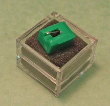 NEW IN BOX TURNTABLE STYLUS NEEDLE FOR AKAI RS85 RS83 AT95 AT95E 710-D7