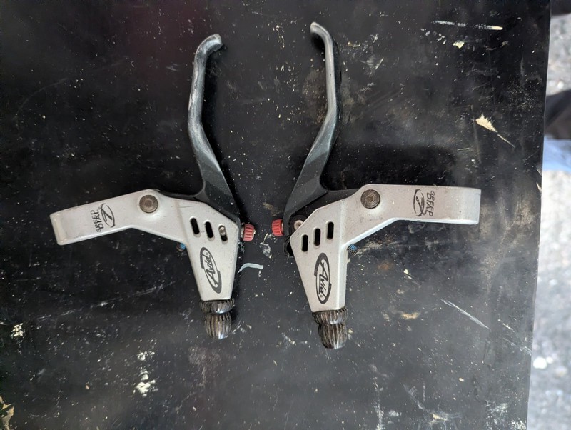 Avid Speed Dial 7-Cable Brake Levers Compatible with Road, City, Mountain Bike