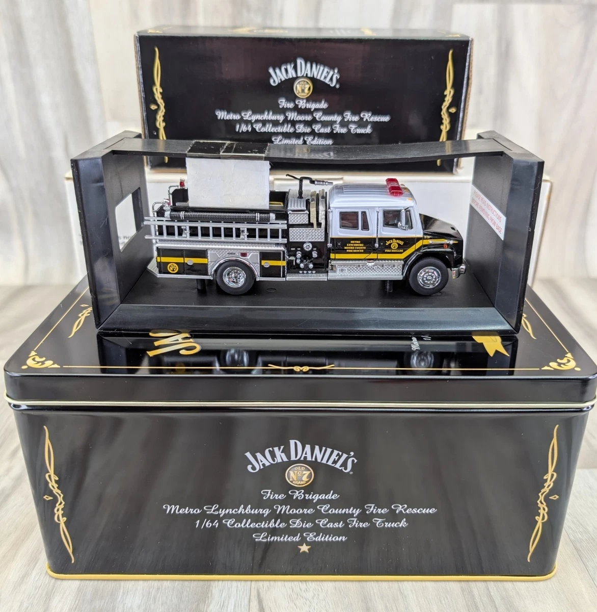 ミニカー code3 1/64 NO.12254 #5 LTI TDA&SUBURBAN ミニカー code3 1/64 NO.12254 #5 LTI TDA&SUBURBAN Code 3 1/64 Scale