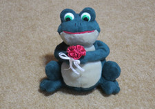 Russ Berrie  Co Frolic Green Stuffed Frog Holding a Flower 6" Plush HTF RARE 