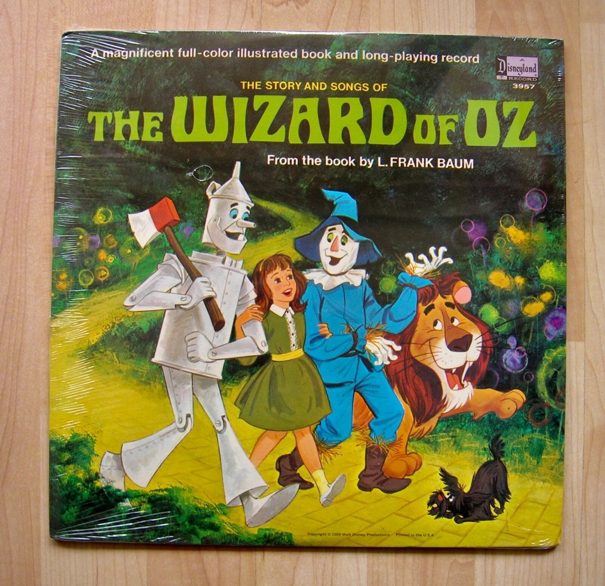 Walt Disney Wizard of Oz DISNEYLAND 3957 + book orig 1969 SEALED