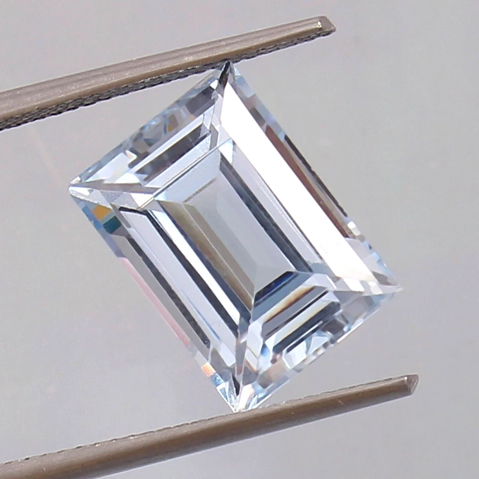 AAA+ Natural Flawless Brazilian Aquamarine Loose Baguette Cut Gemstone 13x9 MM - Image 2 of 4