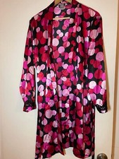 Delicates Women  s Satin Robe Size M Lace Sleeve Red Pink Gumballs -