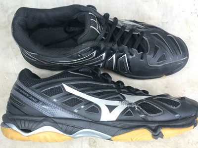mizuno wave hurricane 3 navy