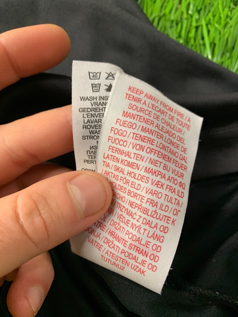 Maillot Hummel Newport County 2021/2022 – Entraînement – Noir Et Blanc – Taille S/M