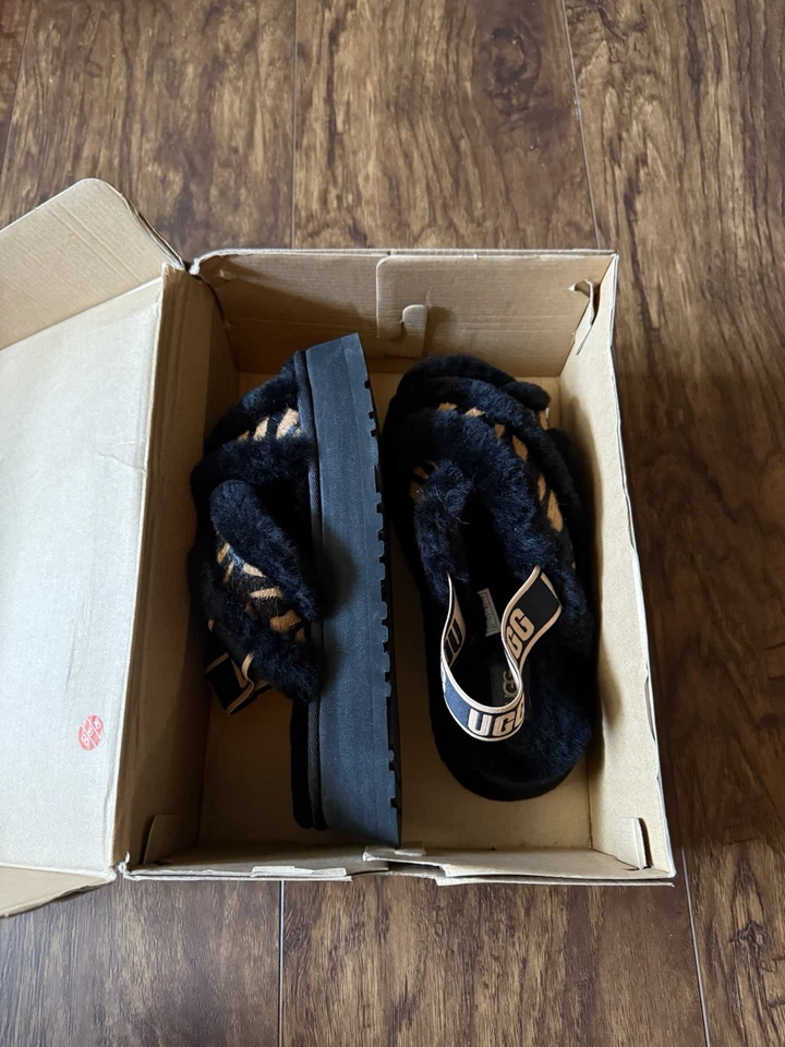 UGG Fluff Yeah Plataforma Toboganes Talla 8 | Sandalias Cheetah Difusas Foto 2 de 4