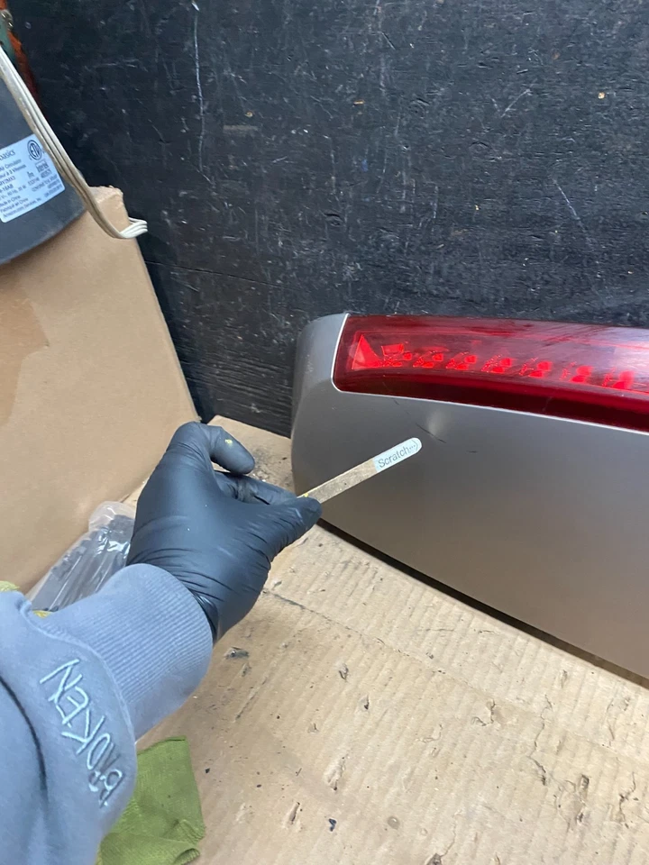 2007 to 2014 Cadillac Escalade Rear Upper Spoiler 3rd Third Brake Light T9727 DG - Image 4 of 4
