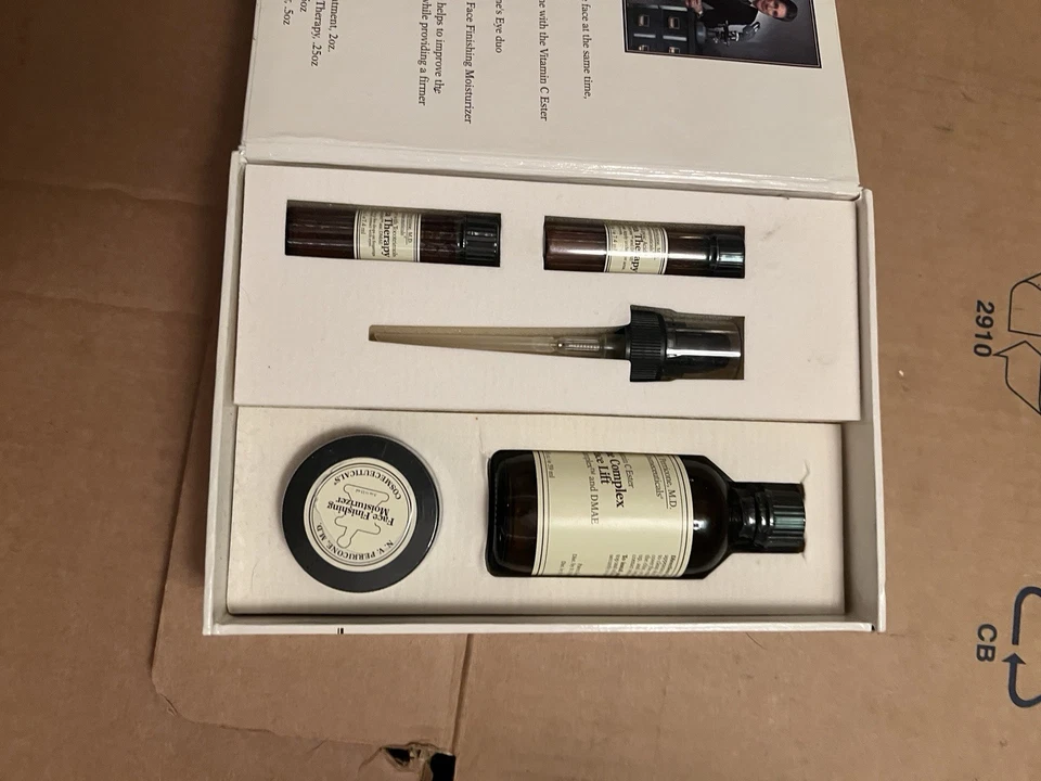 Dr. Perricone's Awake And Wide-Eyed Kit 4 штуки система для лица и глаз - Изображение 3 из 4