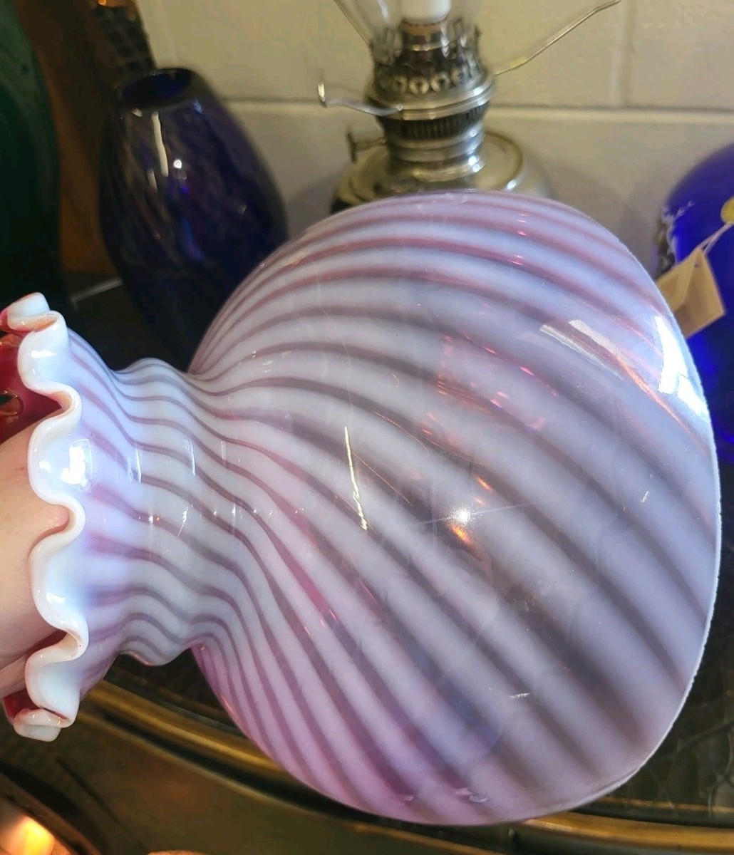 💡💗BEAUTIFUL VTG FENTON Cranberry Opalescent Swirl Shade Aladdin