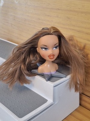 MGA 2001 Bratz Doll Head Gamez Fashion Head YASMIN 