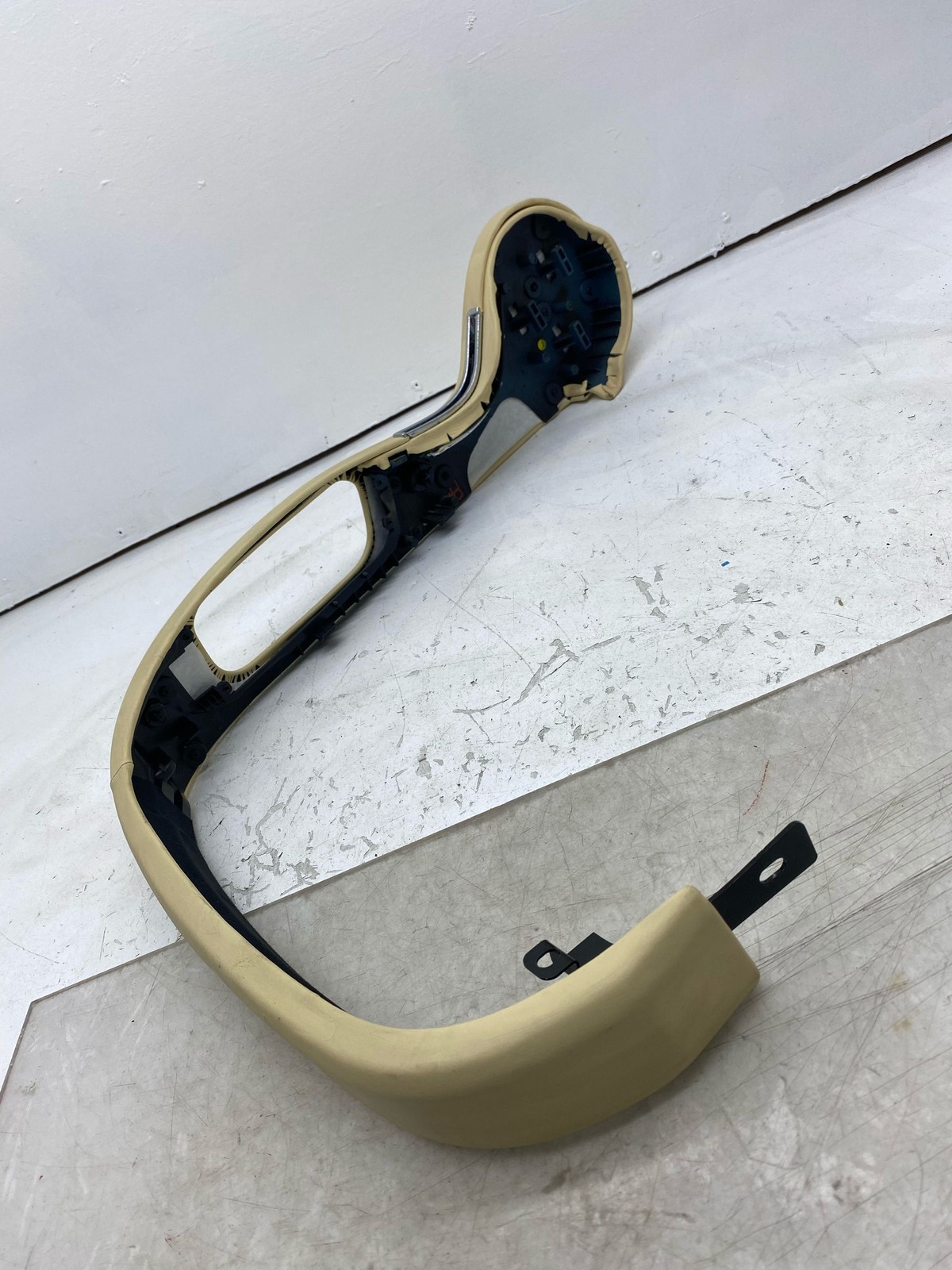 2010-2020 BENTLEY MULSANNE OEM FRONT RIGHT PASSENGER SEAT BEZEL TRIM COVER PANEL