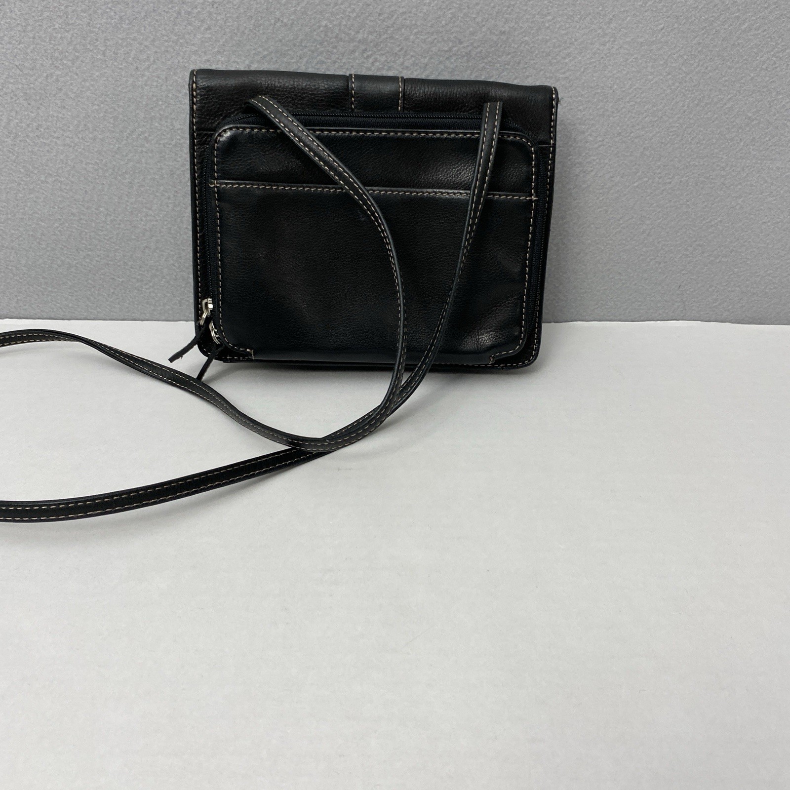 Fossil Black Leather Crossbody Shoulder Bag Traveler Organizer Purse 90’s thumbnail 2