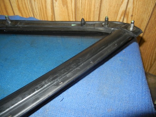 SAAB 9-5 Wagon Left Rear Door 1/4 Window 5186390 XL6 - Picture 6 of 8