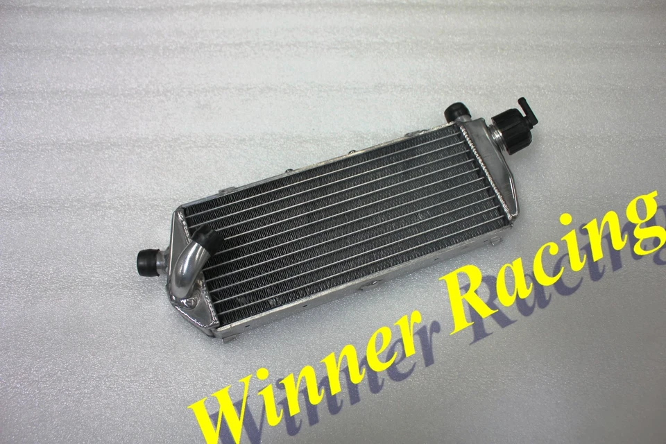 Radiador lateral derecho para KTM 250/350/450 SX-F/XC-F; 125/250/300 SX/XC 2023-2024 Foto 2 de 3