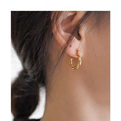 Gorgeous 17MM 18K Gold Plated Classic Crystal Hoop Clip Earrings