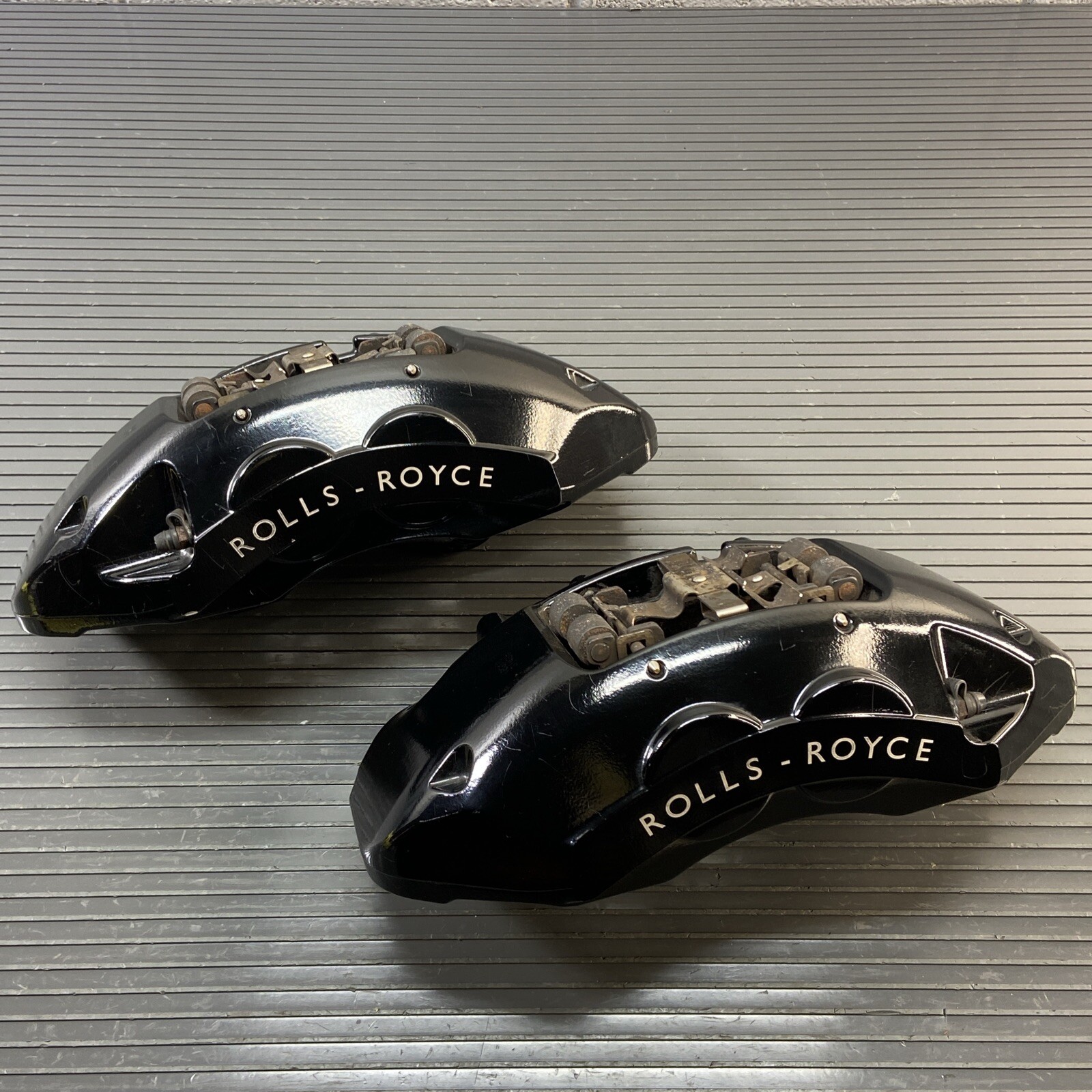 2017-2023 Rolls Royce Dawn RR6 Front Brake Caliper 16k Miles OEM *NOTE*