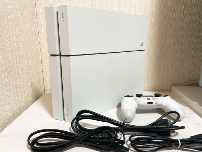 SONY PS4 PlayStation 4 Glacier White CUH-1200AB02 500GB Console