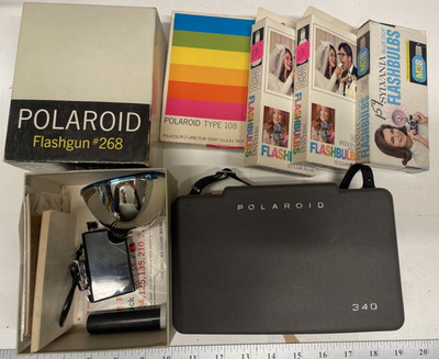 Polaroid Land Camera w/Film + 1 Film + Flashbulbs, Case, Manual As Is