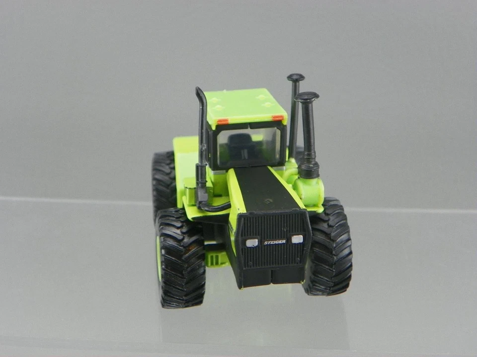 Ertl 2010 CNH Diecast 1:64 Green 1983 Case Steiger Cougar IV KM 280 Farm Tractor - Image 3 of 4