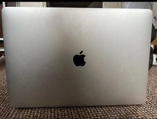 Apple MacBook Pro 15" 2017 | 512GB | Touch Bar | i7 2.9GHz | 16GB RAM