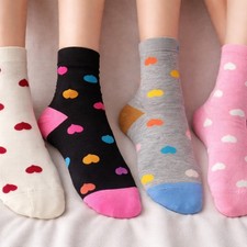 New Heart Socks 4 Designs NWT 0392