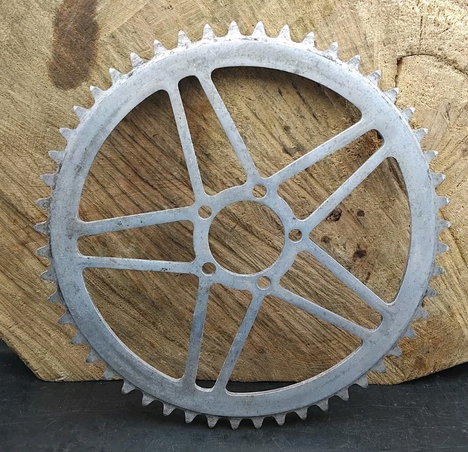 Restaurez votre pédalier avec le chainring Stronglight Super Compétition 52t dural NOS