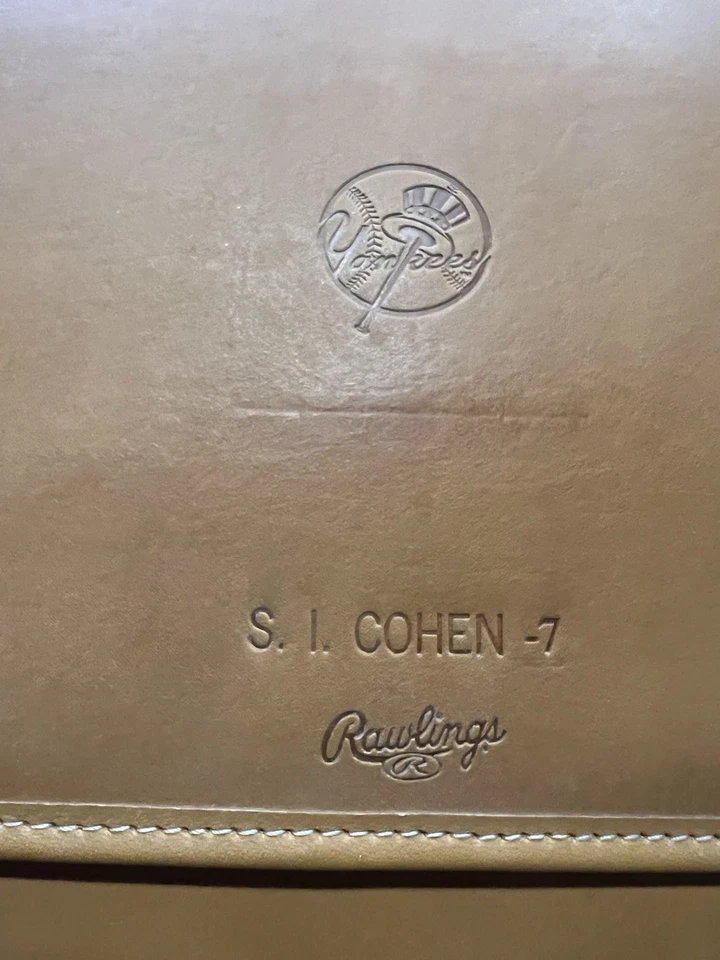 Maletín de cuero Rawlings bolso de béisbol diseñado por los Yankees Gian Paolo Lombardo Foto 2 de 4