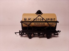 Hornby R1097 BP Motor Spirit Tank Wagon - OO