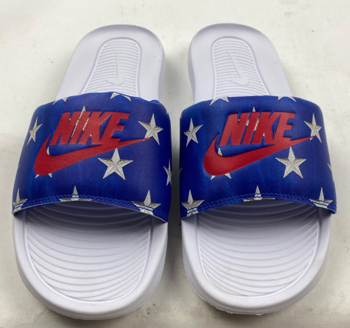 Nike Victori One Slides Red White Blue Stars Women's Size 11 Sandals CN9676-400