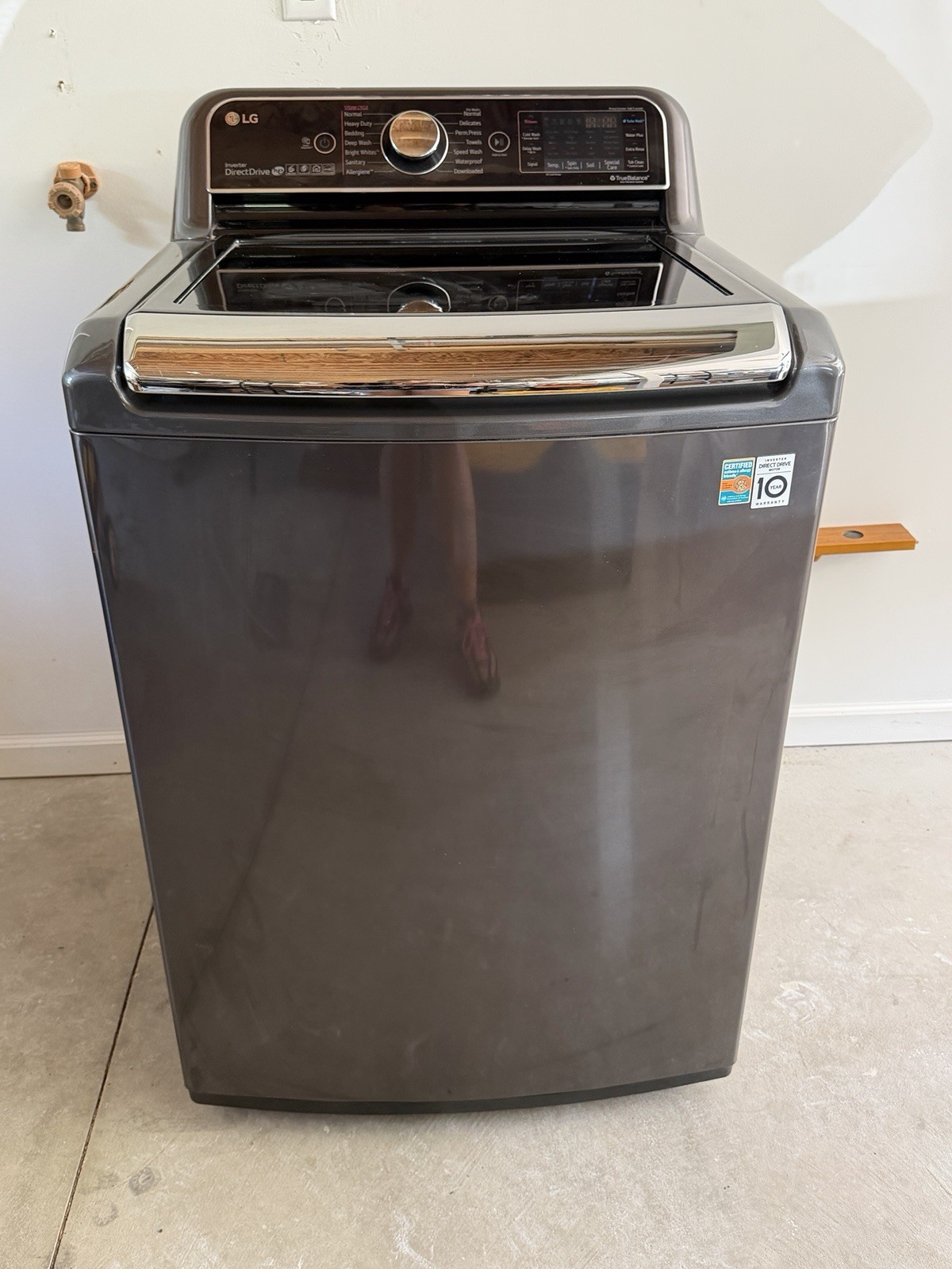 LG 5.5 Cu. Ft. Smart Top Load Washer WT7900HBA Black Steel
