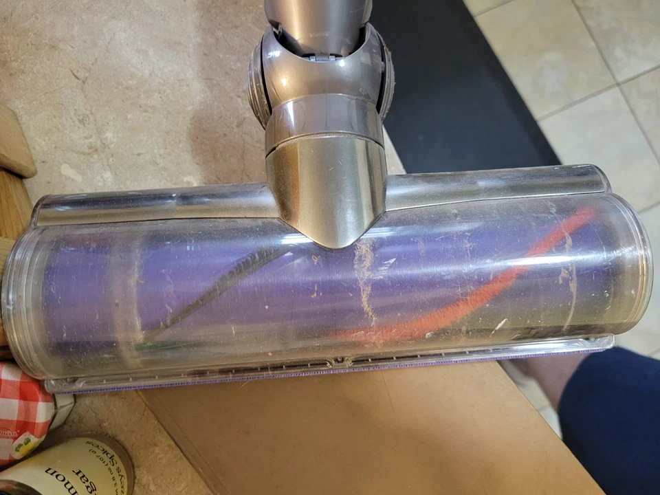 Dyson Digital Slim DC59 MAX Wireless Vacuum Cleaner  Needs Battery **SHIPS FREE* - Image 4 of 4