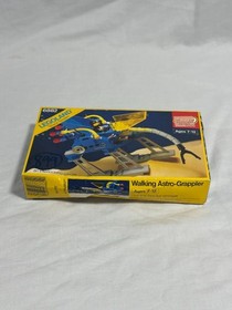 LEGO&reg; Set 6882 - Walking Astro Grappler - NISB