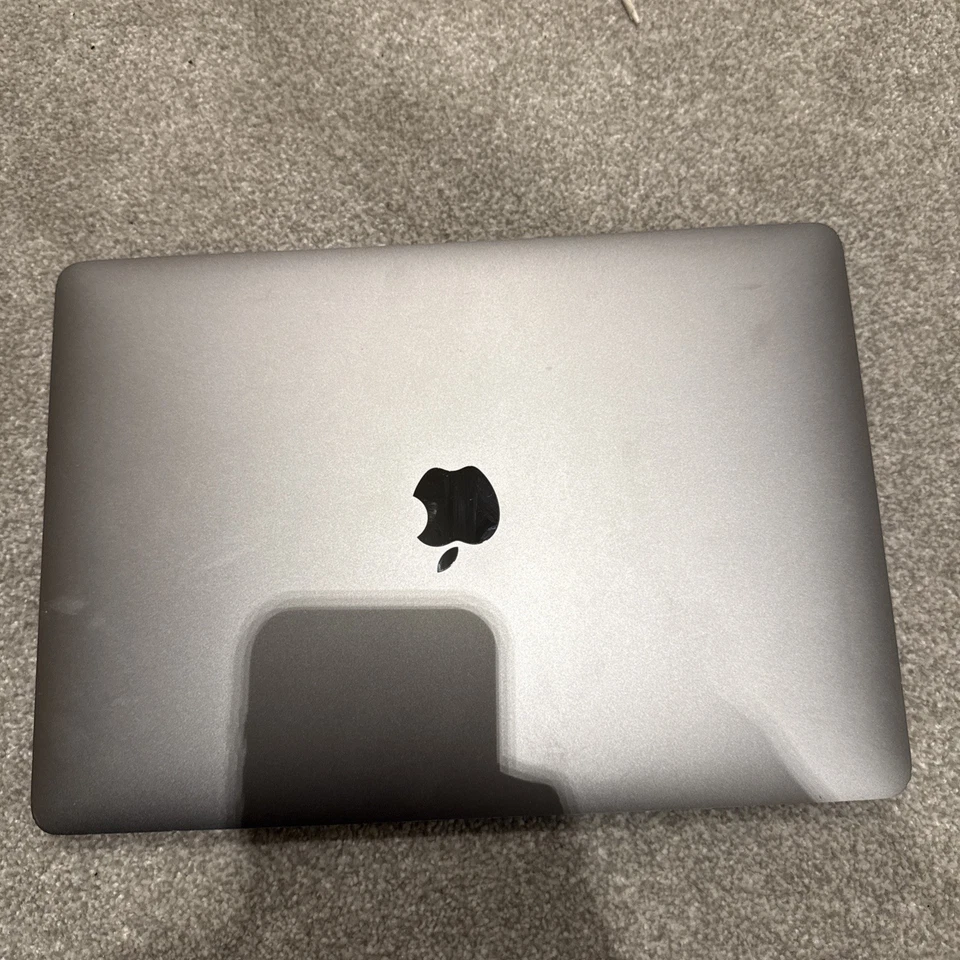 Apple MacBook Pro M1 2020 13-inch, 8GB RAM, 256GB SSD, Space Grey with Touchbar - Image 4 of 4