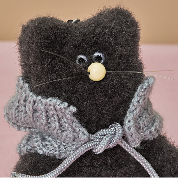 【Monamhee】 正規品★ Blay Mini Plush Keyring Grey MONAMHEE BLAY MINI PLUSH KEYRING – LINE FRIENDS SQUARE